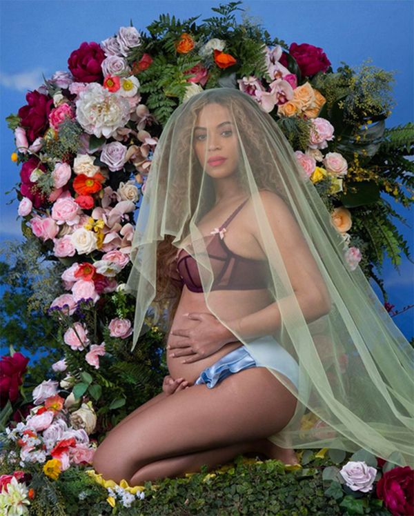 Photo of Beyoncé nos sorprende con la noticia que está embarazada de gemelos